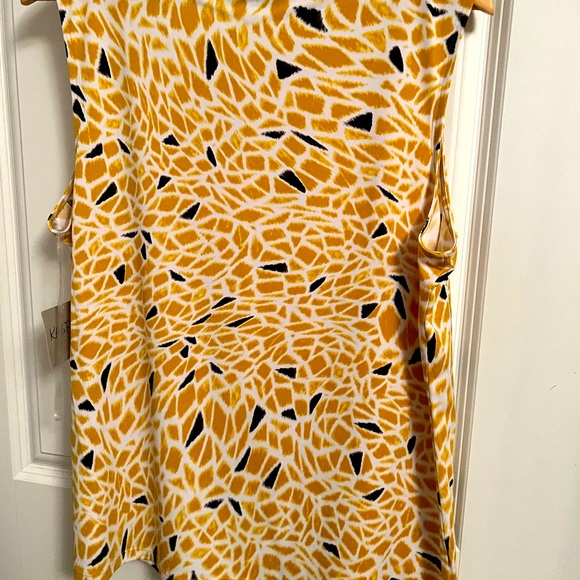 Yellow and black print blouses by Kasper. - Picture 3 of 5